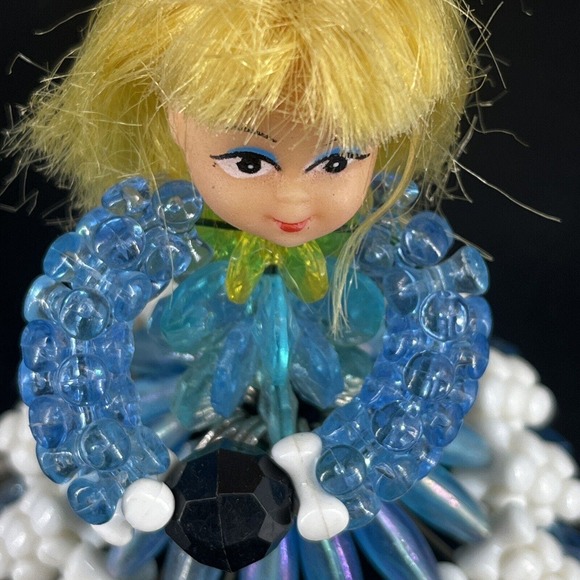 Vintage Tramp Art Doll Head Beaded Safety Pin Girls Blue Red Dress Display - Picture 13 of 16